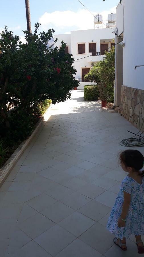 Pela * Sissi (Crete)